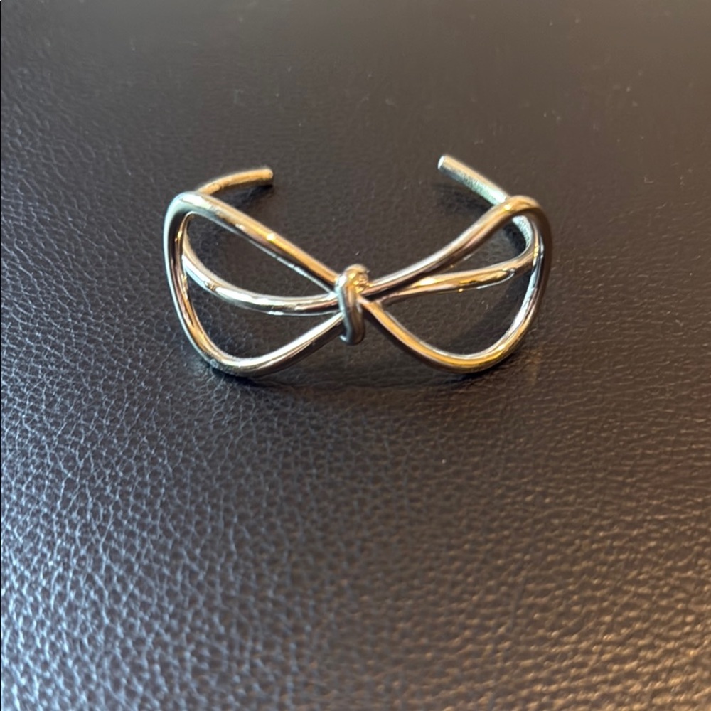 Kate Spade silver bow bracelet